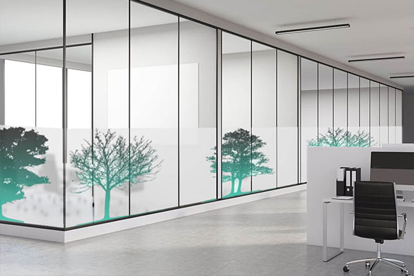in ấn thi công decal lưới trang trí tòa nhà